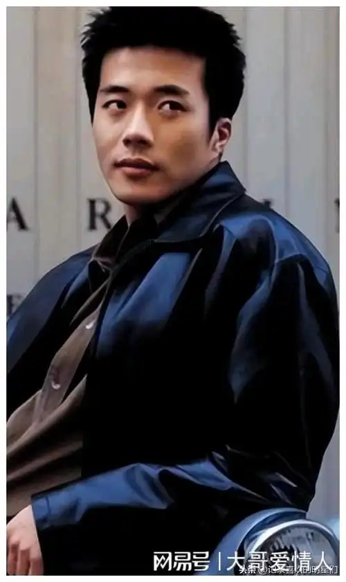 韩国男演员权相佑魅力男神帅气迷人十足行走的荷尔蒙男人味十足!