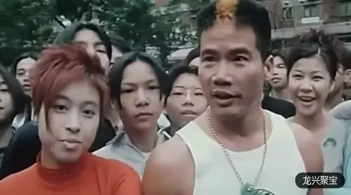 陈小春《古惑仔》:黑老大了不起吗?还不是被这个人训得服服帖帖