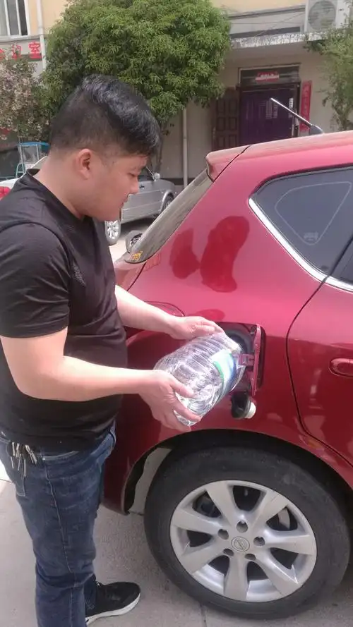 车小将尾气清洁剂,将改写汽车只能烧汽油的历史