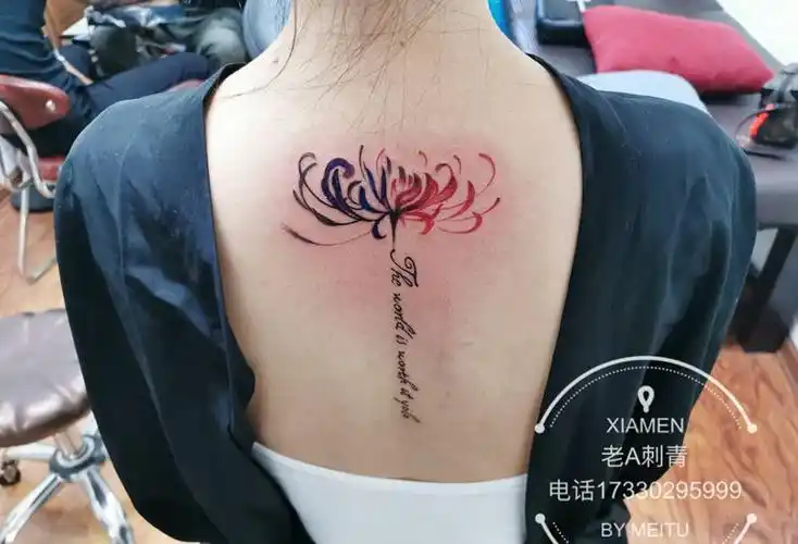 彼岸花纹身图片背部老传统纹身图案