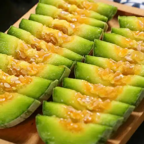 山东 博洋61号羊角蜜甜瓜 清甜爽脆 营养丰富 香甜度15  3斤约5个