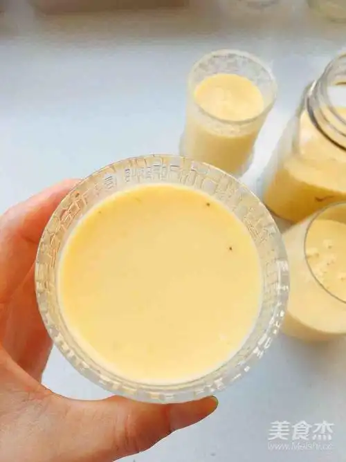 绝对真材实料的芒果香蕉酸奶