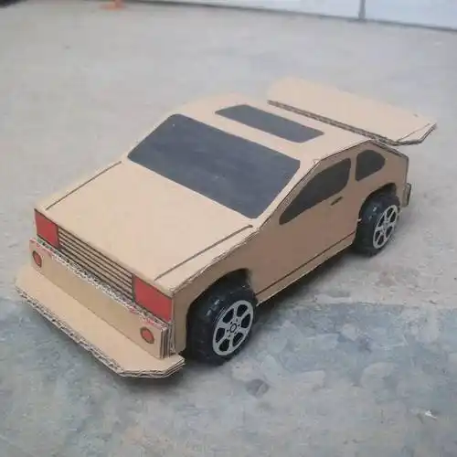 废物利用创意y变废为宝纸箱板幼儿园小手工制作 小汽车模型 非电动