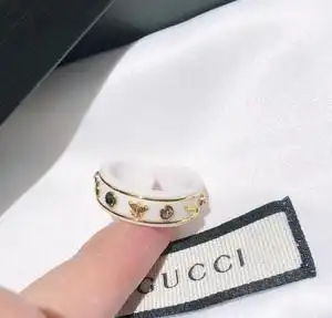 欧洲购gucci/古驰男女新款双g字母黑白陶瓷戒指水晶图案情侣对戒