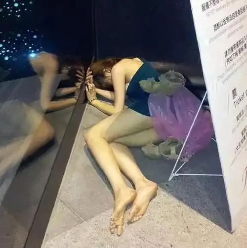深圳某夜店被捡尸的中国女孩天亮之前她们曾见过地狱