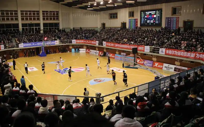 中学生篮球联赛高中男子组总决赛超级组在浙江省缙云中学开幕1080phd