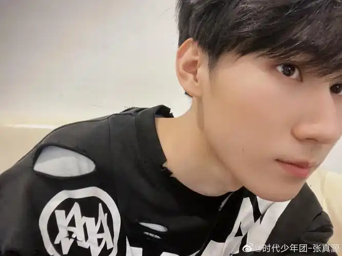 张真源×我909090*小///ma文学‖手///指‖zang‖hou////ru