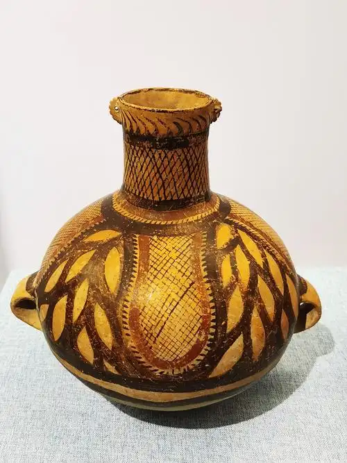 甘肃省博物馆奢华车马宝马雕车马家窑文化陶罐花纹纹饰精美