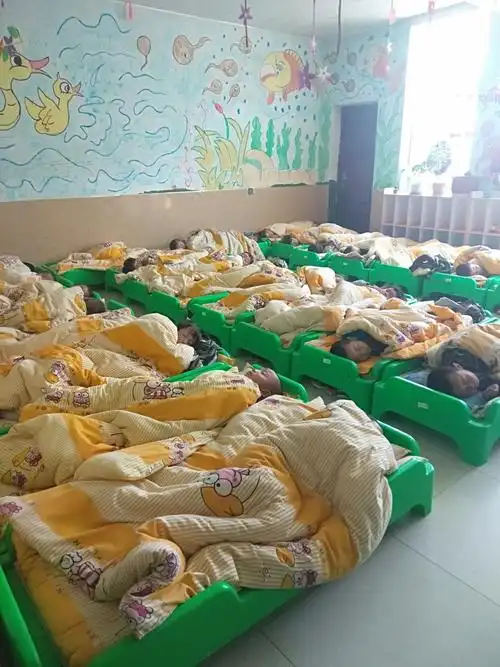 大拇指幼儿园《幼儿一日作息幼小衔接幼儿午睡的调整》