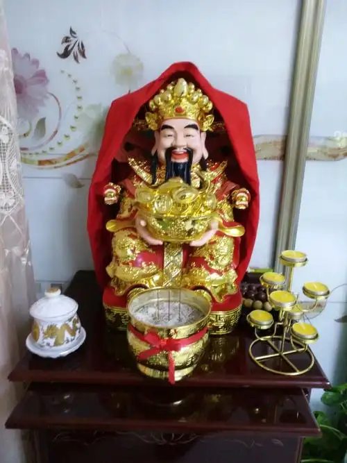 财神爷(文)摆放在家里的哪个位置?