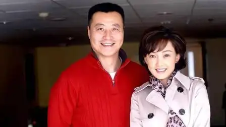 48岁牛莉富豪老公罕见曝光,样貌长相比郭冬临还帅!牛莉谈家庭