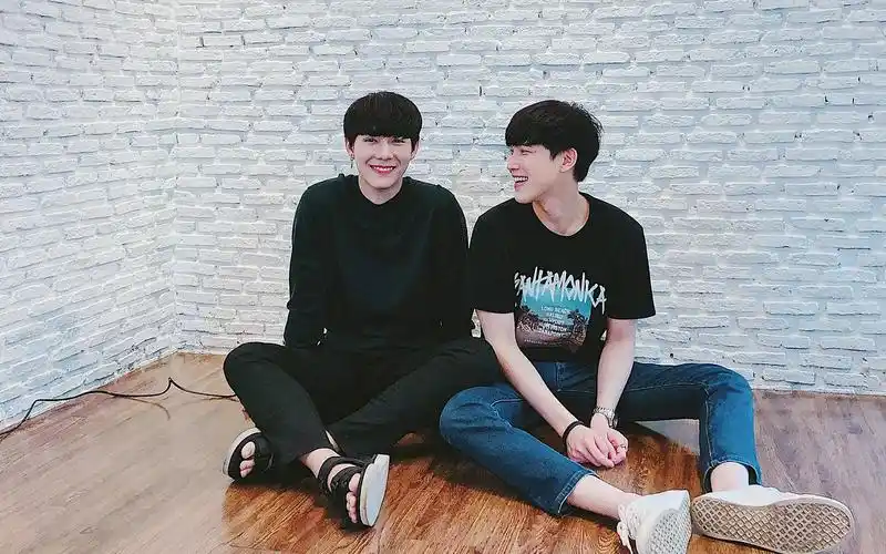 【据说男生同窗按情侣处理】好有爱的小哥哥们