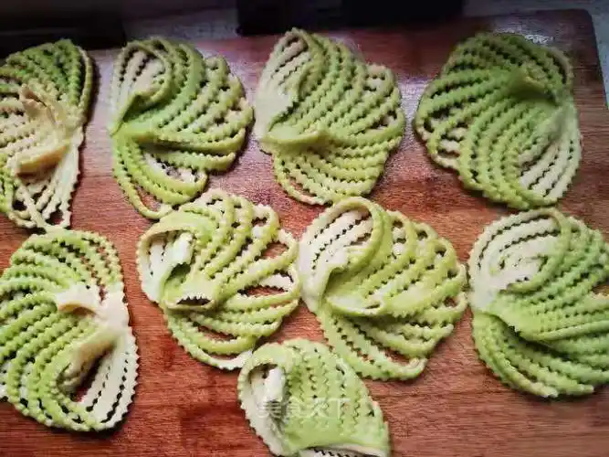 小炸锅炸面花花