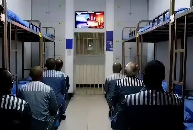 监狱里,服刑人员最无助的瞬间