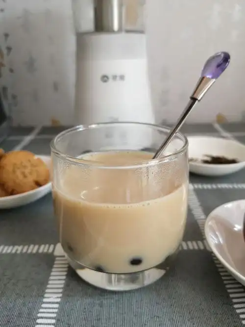 自制珍珠奶茶的做法