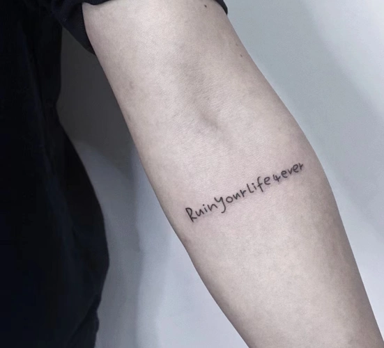 最新英文字母纹身图案大全男女13