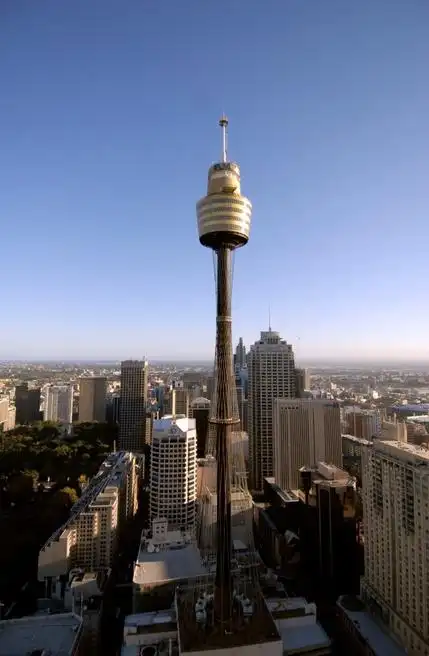 今天去哪玩?今天去悉尼塔旋转餐厅sydney tower玩