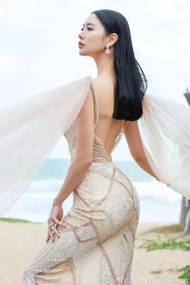 完美的s型曲线身材,说实话男人对拥有这么完美身材的女人真的欲 - 抖