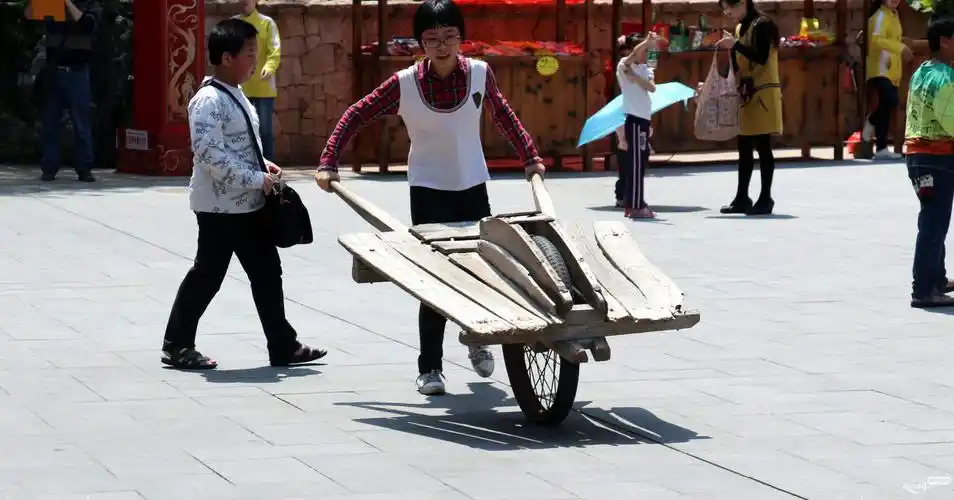 好玩吗,这鸡公车?