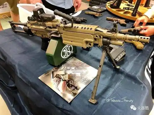 曾经的炸街款fn公司m249机枪美图欣赏