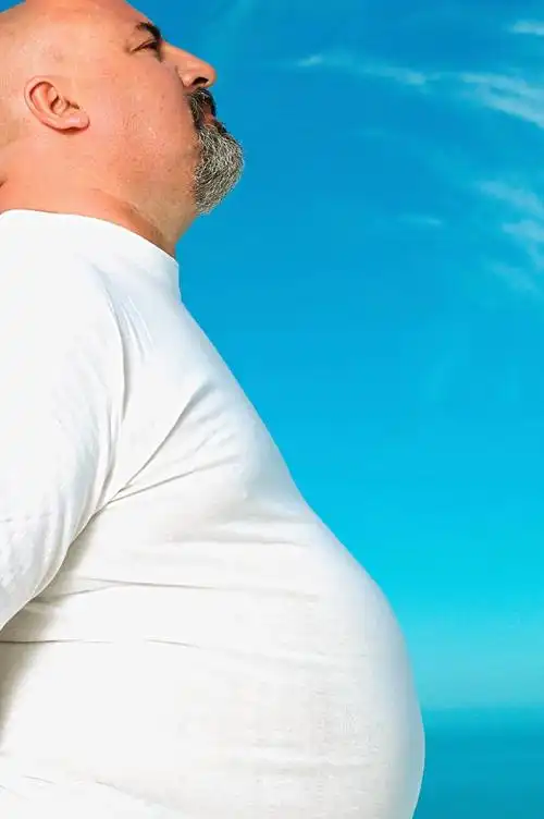 啤酒肚是喝啤酒喝出来的