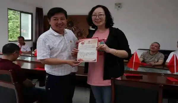 党员代表纷纷畅谈了自己对建党100周年的感想及入党心得;同时开展了