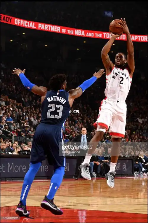 我曾是马刺的宠儿也是猛龙的英雄伦纳德