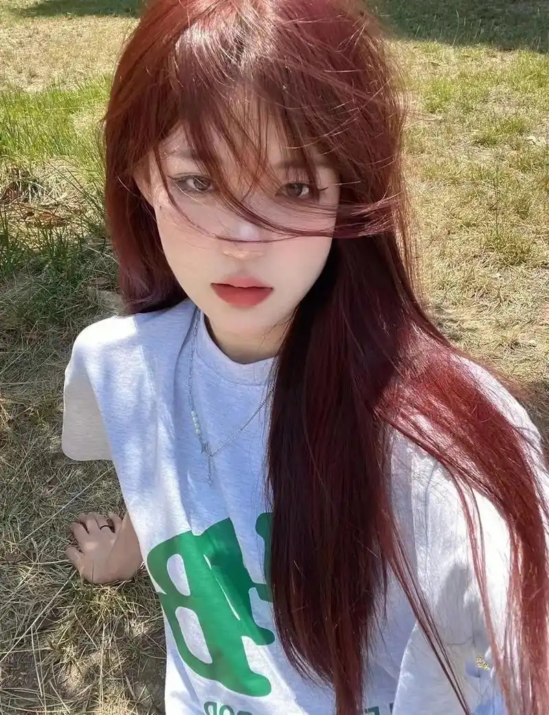 素颜也很显白的神仙发色!甜美范十足的焦糖红棕色 - 抖音