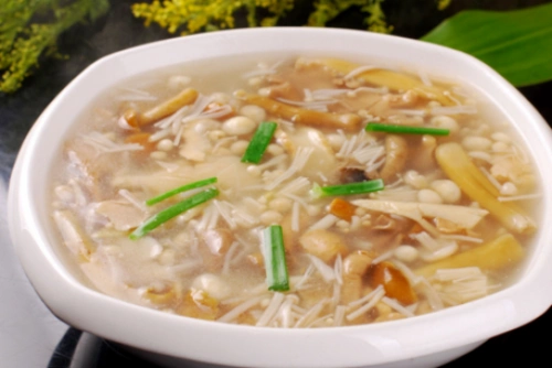 海茸芯杂菇养生汤,真是鲜啊!