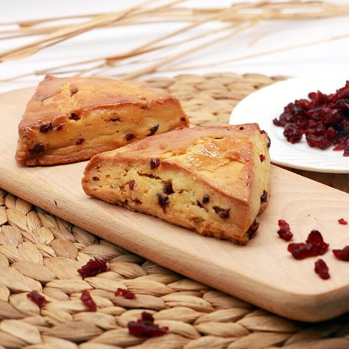 食芳溢中粮香雪 蔓越莓司康饼干面包 休闲零食下午茶糕点95g*4 380g