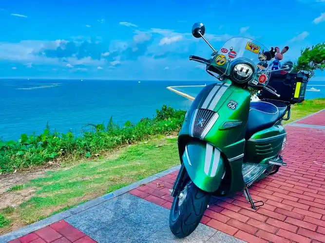 夏日傍晚|苏马湾的海和我的小摩托9315#标志姜戈150  #连云港连岛