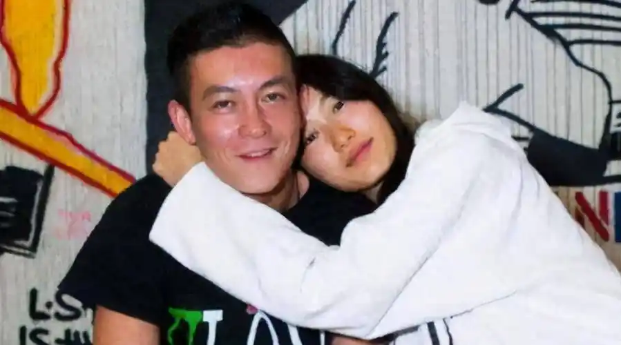 22岁嫁华谊老总,最后还是栽到了摄影师手里_秦舒培_赵磊_豪门