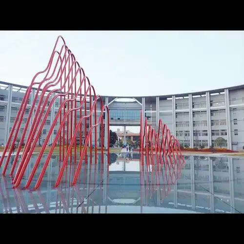 湖南工商大学北津学院用手机拍摄大多数只是调整色温并没有太多后期