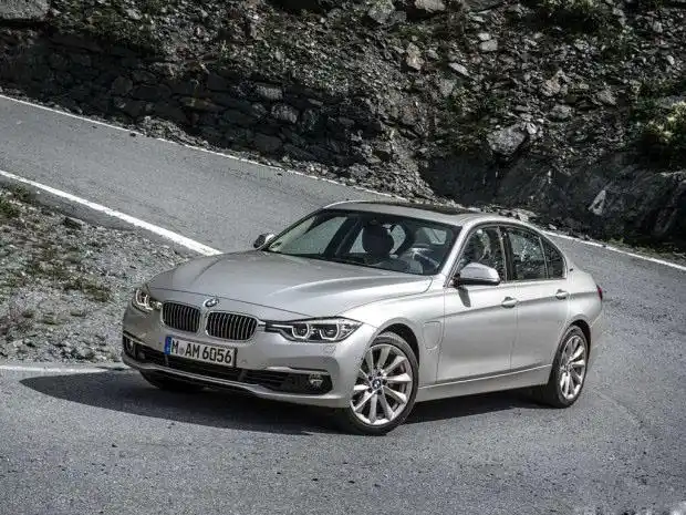 宝马3系进口少量现车 购车优惠11.39万