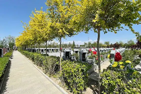 为了能够挑选到优质的墓地,我们自然还是要多方面对比.