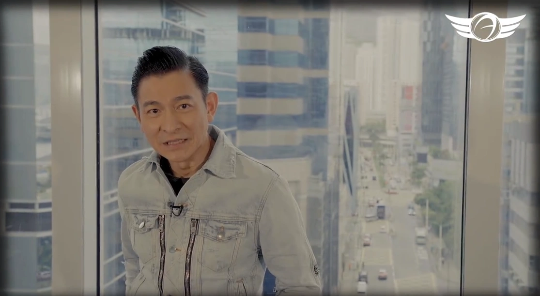 刘德华59岁生日前夕曝光素颜状态,法令纹明显,发际线后移_华仔