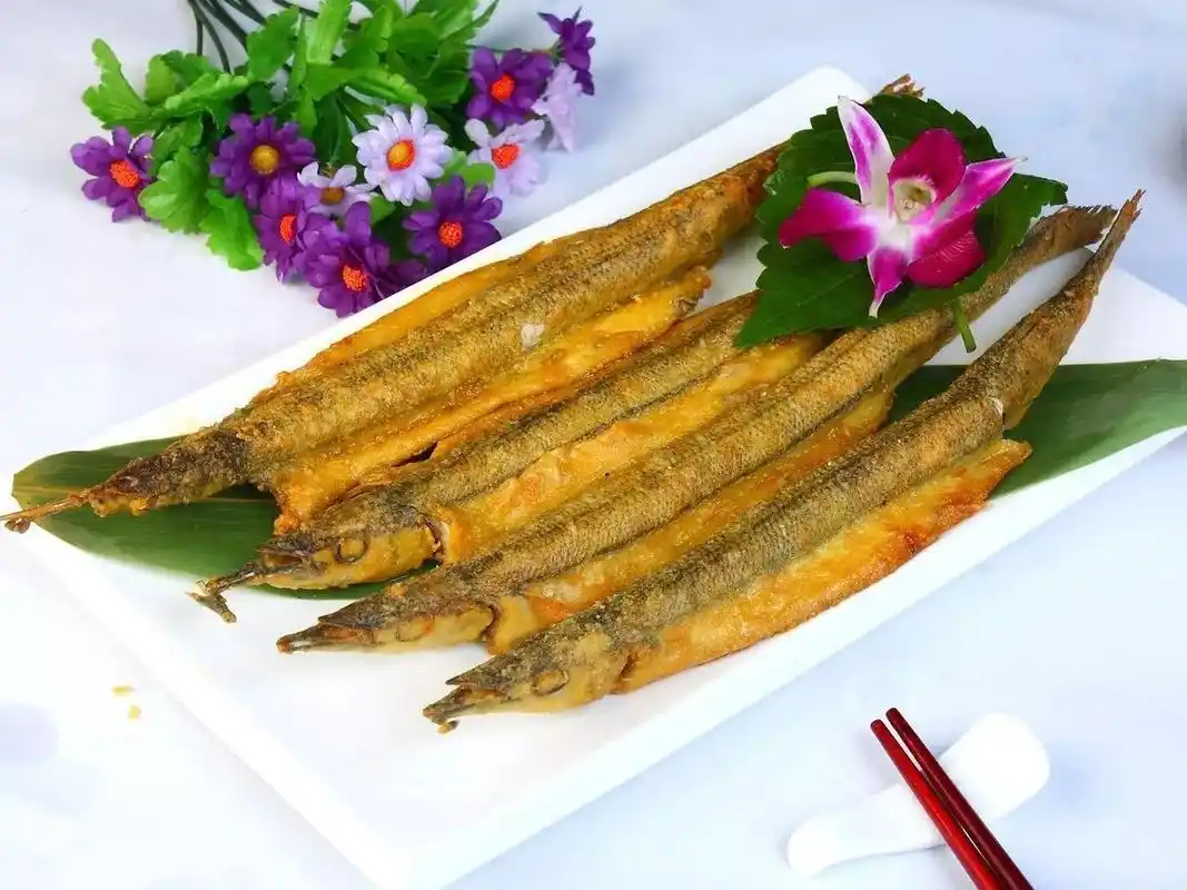 棒棒鱼彝良县夫妻肺片品芋鸡火锅绥江县熏肉炒野菜水煮田鸡酸辣鸡枞汤