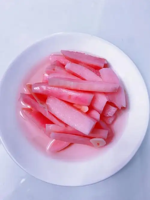 酸酸甜甜的初恋粉萝卜太开胃了啊