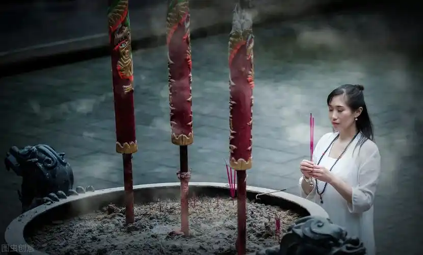 礼佛正确的跪拜姿势应该怎么做呢?来看看吧,并不全是迷信 | 说明书网