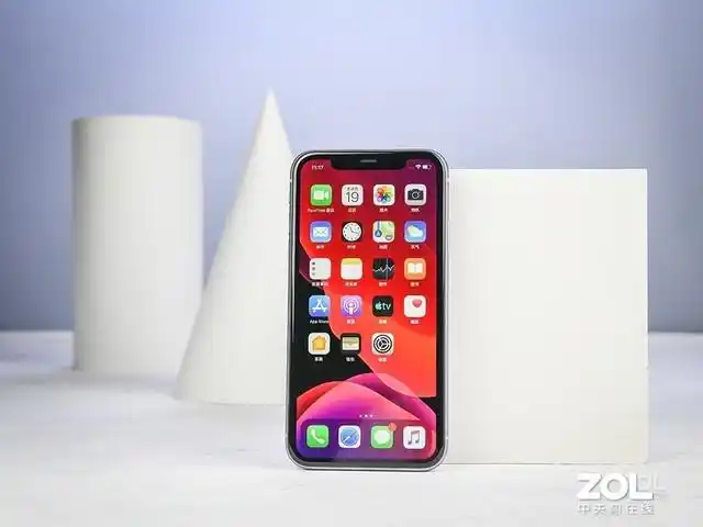 iphone 11在外观上继承了iphone xr的整体设计方案,正面依然采用了