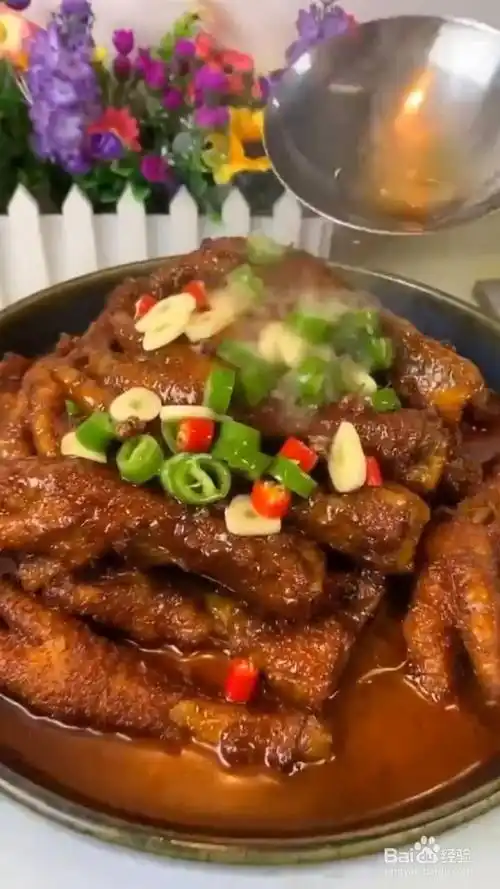 如何制作家庭版虎皮鸡爪?