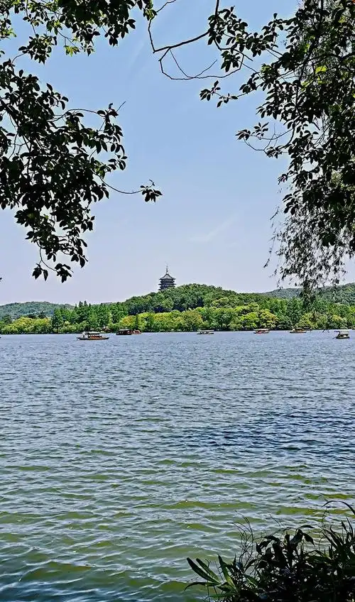 杭州西湖(走着瞧手机拍摄照片36张)配曲(我和我的祖国)2019年5月4日