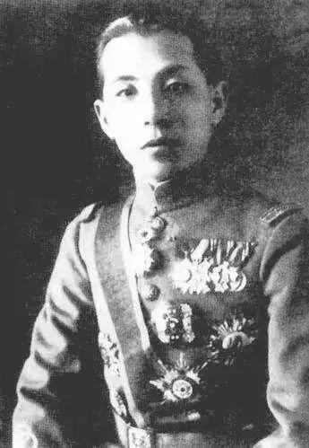 "引刀成一快,不负少年头"的青年榜样汪精卫为何成最大汉奸?