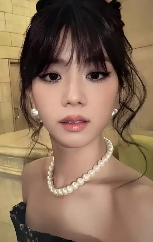 金智秀 双马尾 扫卡 图源哪真的找不到了