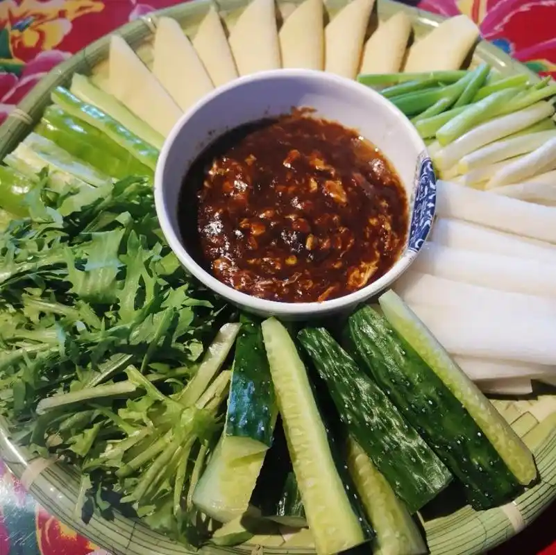 这股清流伴随了我一整个春节!作为东北人蘸酱菜还是不能少的!