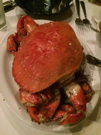 roasted dungeness crab - picture of thanh long, san francisco