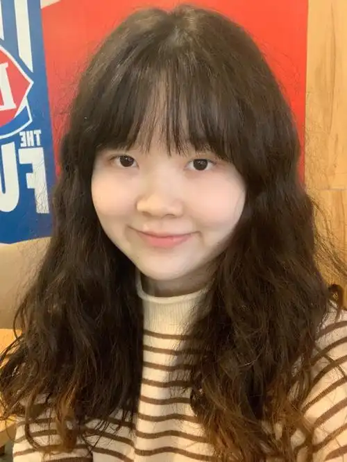 脸特别圆普通素颜