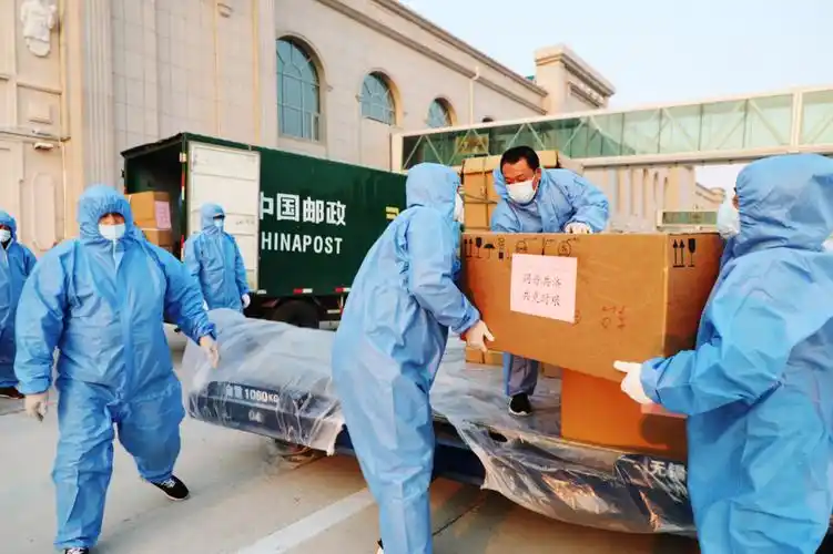 国家卫健委支援内蒙古满洲里抗疫物资由武汉运抵_腾讯新闻