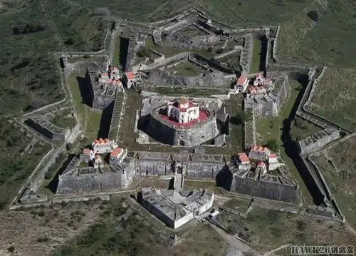 解读:古老的棱堡设计图纸 华丽"堡垒之星"如何发挥恐怖杀伤力_网易订