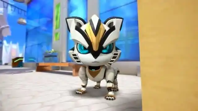 《猪猪侠之超星萌宠》铁拳虎自以为藏得好,没想到钢齿虎就在旁边!